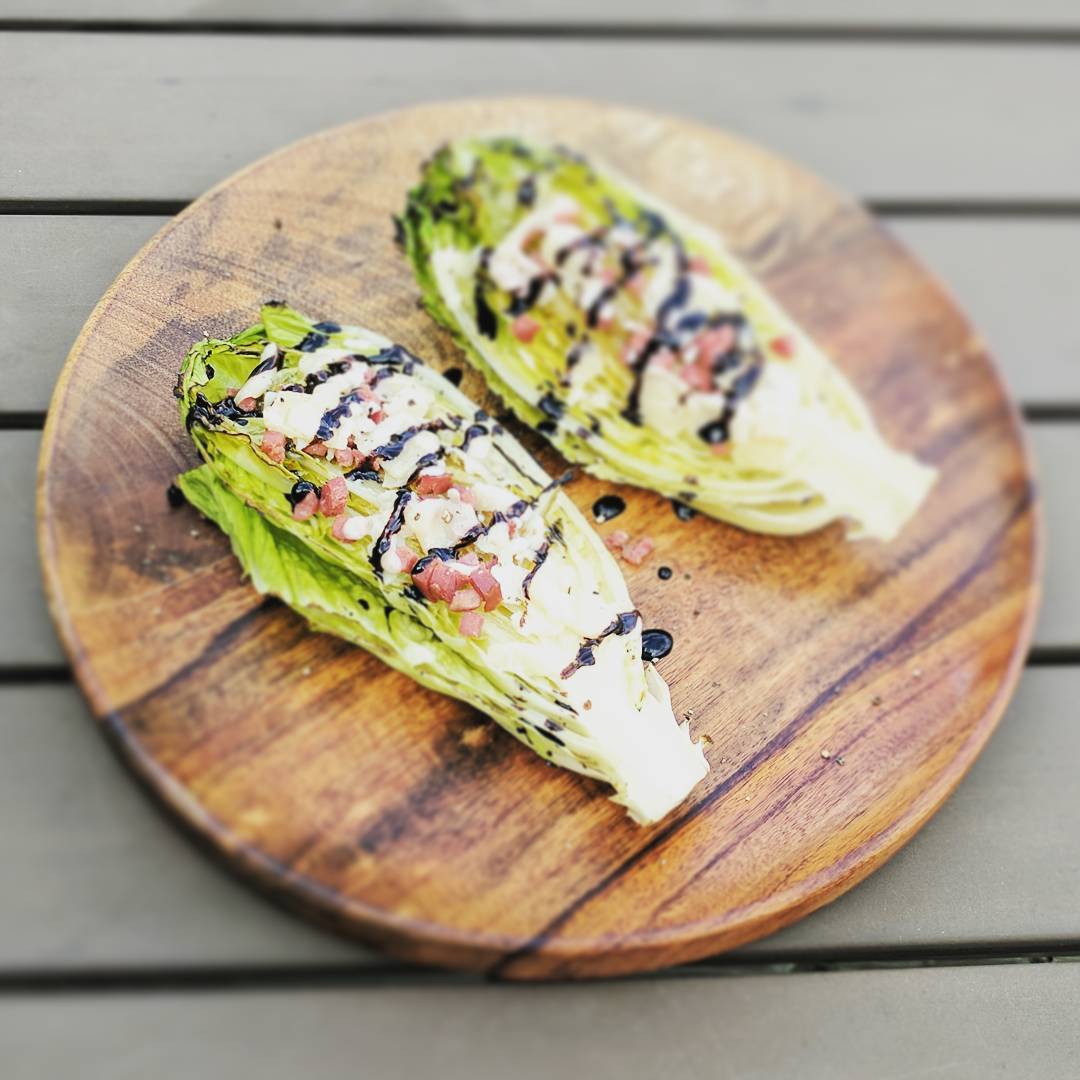 Gegrillte Romana-Salatherzen - HOWTOBBQ